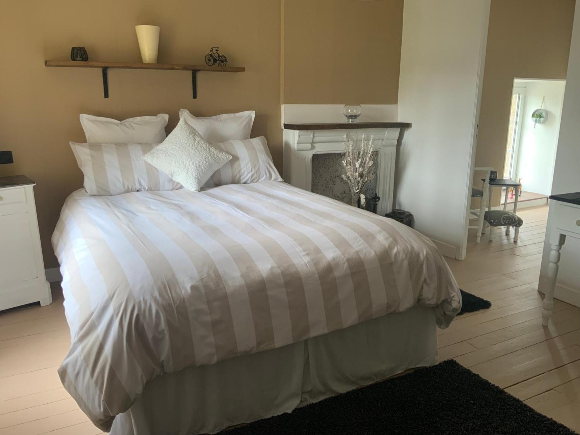 Welcoming And Peaceful Bed And Breakfast Fougerolles-du-Plessis Extérieur photo